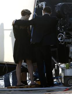 Scarlett Johansson feet photo thumbnail