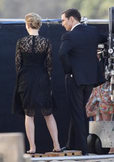 Scarlett Johansson feet photo thumbnail