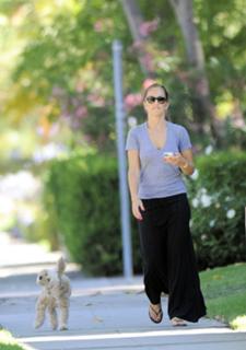 Minka Kelly feet photo thumbnail