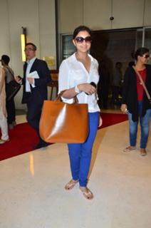 Parineeti Chopra feet photo thumbnail