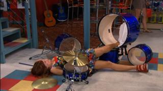 Debby Ryan feet photo thumbnail