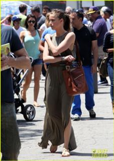Amber Heard feet photo thumbnail