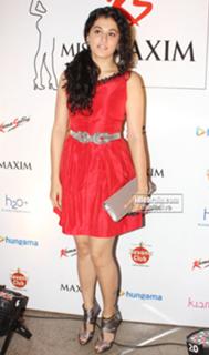 Taapsee Pannu feet photo thumbnail