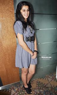 Taapsee Pannu feet photo thumbnail