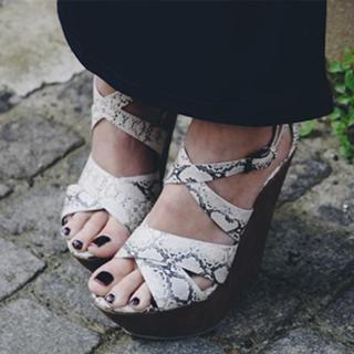 Millie Mackintosh feet photo thumbnail