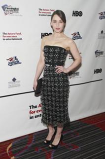 Emilia Clarke feet photo thumbnail
