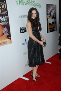 Katharine McPhee feet photo thumbnail