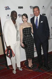 Emilia Clarke feet photo thumbnail