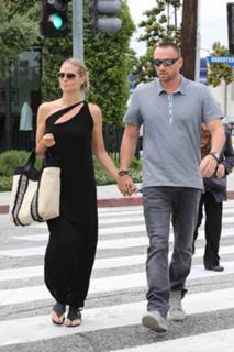 Heidi Klum feet photo thumbnail