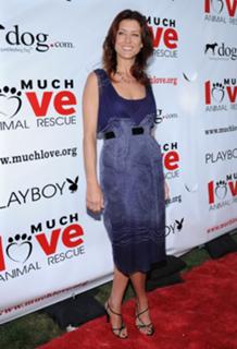 Kate Walsh feet photo thumbnail