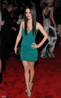Rachel Bilson feet photo thumbnail