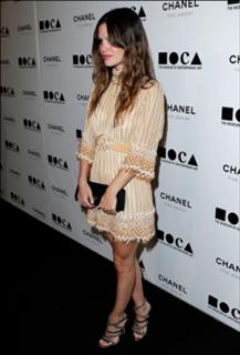 Rachel Bilson feet photo thumbnail