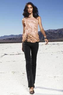 Lais Ribeiro feet photo thumbnail