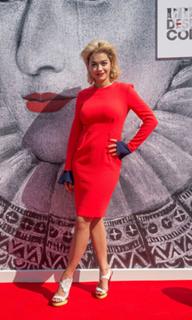 Rita Ora feet photo thumbnail