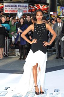 Zoe Saldana feet photo thumbnail