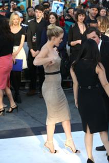 Alice Eve feet photo thumbnail