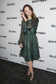 Olivia Wilde feet photo thumbnail