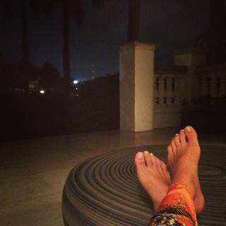 Adriane Galisteu feet photo thumbnail