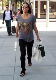 Michelle Rodriguez feet photo thumbnail