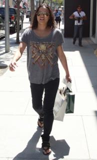 Michelle Rodriguez feet photo thumbnail
