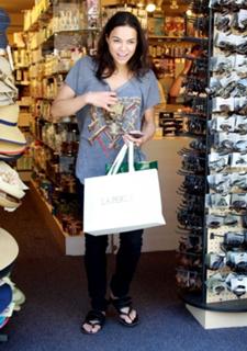 Michelle Rodriguez feet photo thumbnail