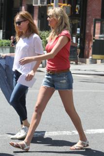 Kate Upton feet photo thumbnail