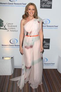 Kylie Minogue feet photo thumbnail