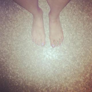 Kacey Musgraves feet photo 3