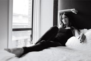 Kacey Musgraves feet photo 4