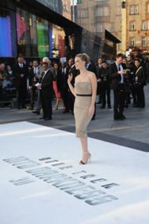 Alice Eve feet photo thumbnail