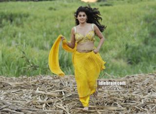 Taapsee Pannu feet photo thumbnail