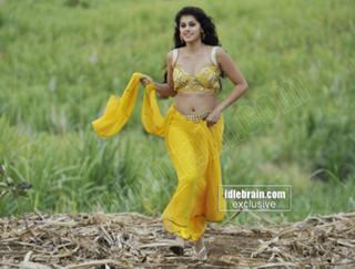 Taapsee Pannu feet photo thumbnail