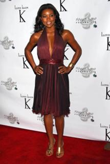 Gabrielle Union feet photo thumbnail
