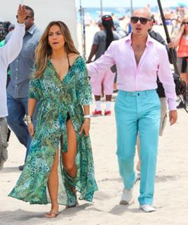 Jennifer Lopez feet photo thumbnail