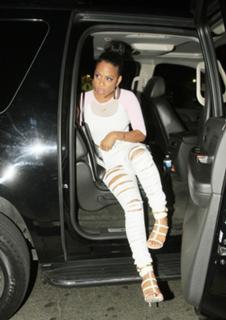 Christina Milian feet photo thumbnail