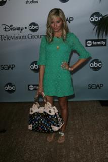 Ashley Tisdale feet photo thumbnail