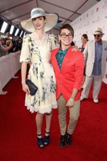 Krysten Ritter feet photo thumbnail