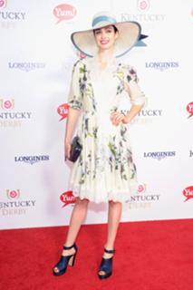 Krysten Ritter feet photo thumbnail