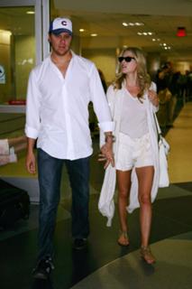 Ali Larter feet photo thumbnail
