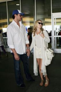 Ali Larter feet photo thumbnail