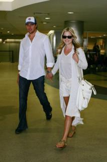 Ali Larter feet photo thumbnail