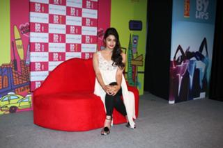 Alia Bhatt feet photo thumbnail