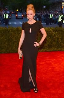 Emily Blunt feet photo thumbnail