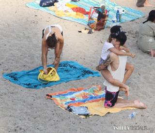 Ashley Tisdale feet photo thumbnail