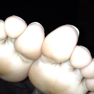 Nicole Murphy feet photo thumbnail