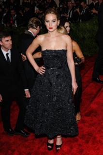 Jennifer Lawrence feet photo thumbnail