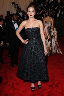 Jennifer Lawrence feet photo thumbnail