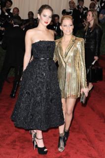 Jennifer Lawrence feet photo thumbnail