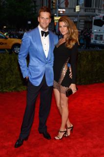 Gisele Bündchen feet photo thumbnail