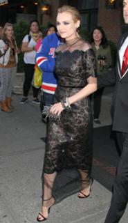 Diane Kruger feet photo thumbnail